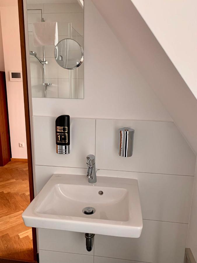 Apartment Modernes An Der Frauenkirche Ii *